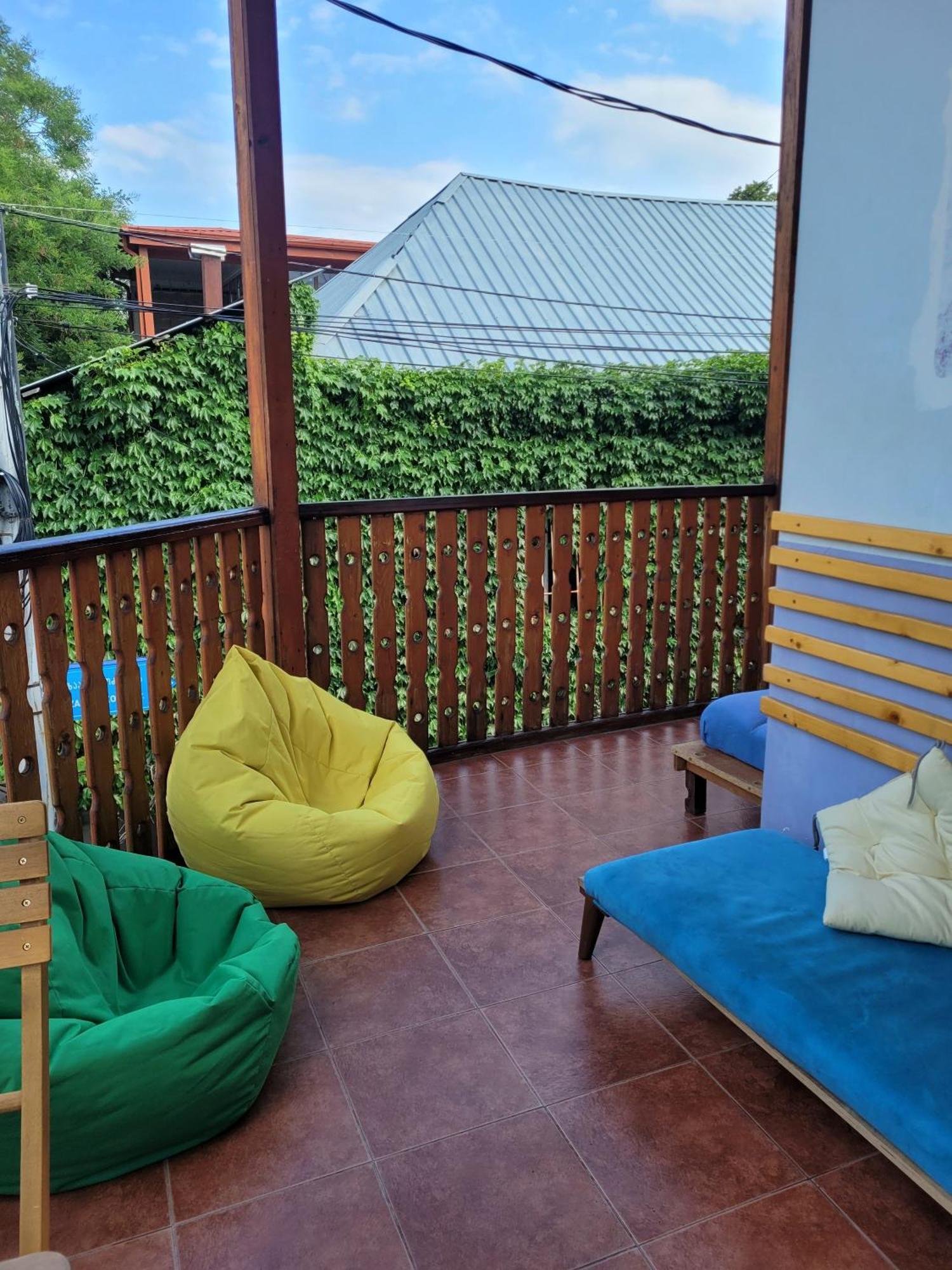 Friends Hostel Tiflis Exterior foto